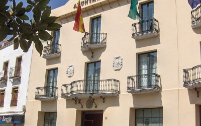 Vélez-Málaga convoca oposiciones para plazas de Auxiliar Administrativo, Auxiliar Informática y Ordenanza-Notificador 